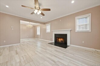 18 Durham Rd in New Hyde Park, NY - Building Photo - Building Photo