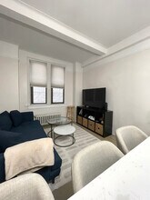 50 W 106th St in New York, NY - Foto de edificio - Building Photo