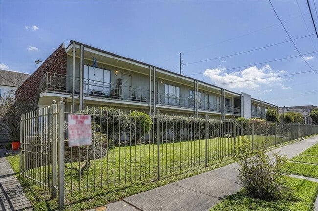 property at 801 Henry Clay Ave