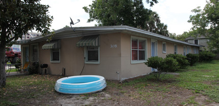 302 4th Ave N in Jacksonville Beach, FL - Building Photo - Building Photo