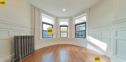 1855 Beacon St, Unit 1 in Brookline, MA - Building Photo - Building Photo