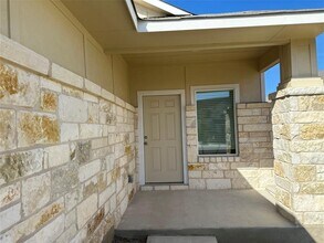 345 The Bad Wy in Jarrell, TX - Building Photo - Building Photo