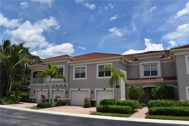 23420 Alamanda Dr in Bonita Springs, FL - Foto de edificio - Building Photo