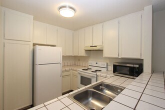 5995 Dandridge Ln in San Diego, CA - Building Photo - Building Photo