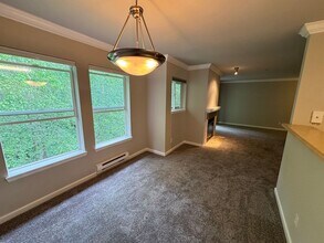 33020 10th Ave SW in Federal Way, WA - Building Photo - Building Photo