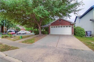 1100 Emmitt Run in Austin, TX - Building Photo - Building Photo