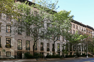 442 W 23rd St Apartments