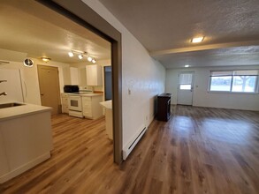 1137 W Lakeside Dr in Moses Lake, WA - Building Photo - Building Photo