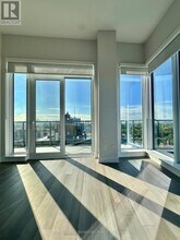 2525 Bathurst St in Toronto, ON - Building Photo - Building Photo