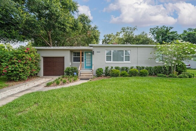 property at 2621 Illinois St