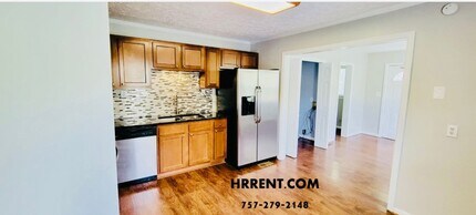 125 Roland Dr in Hampton, VA - Building Photo - Building Photo