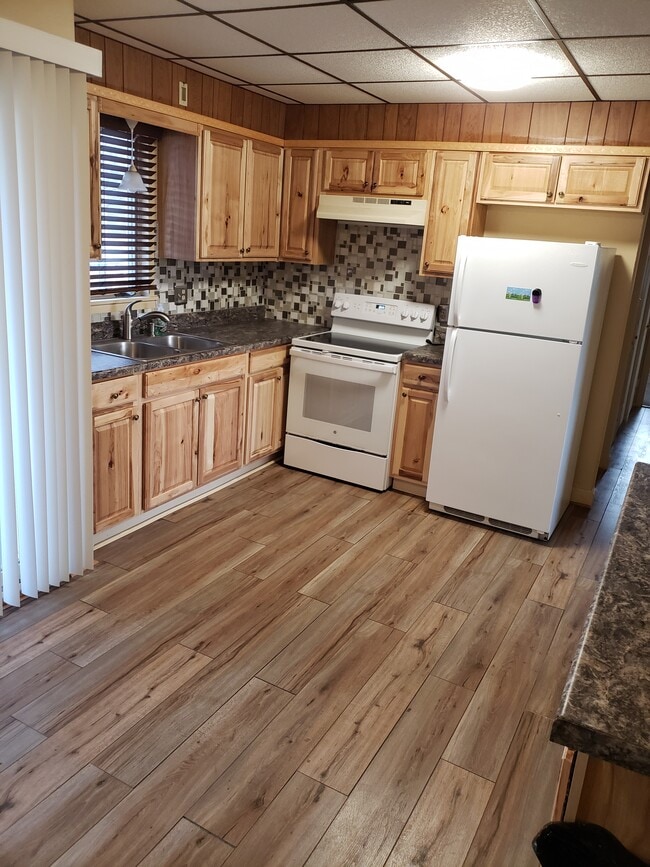 1 James Ct, Unit apartment 2