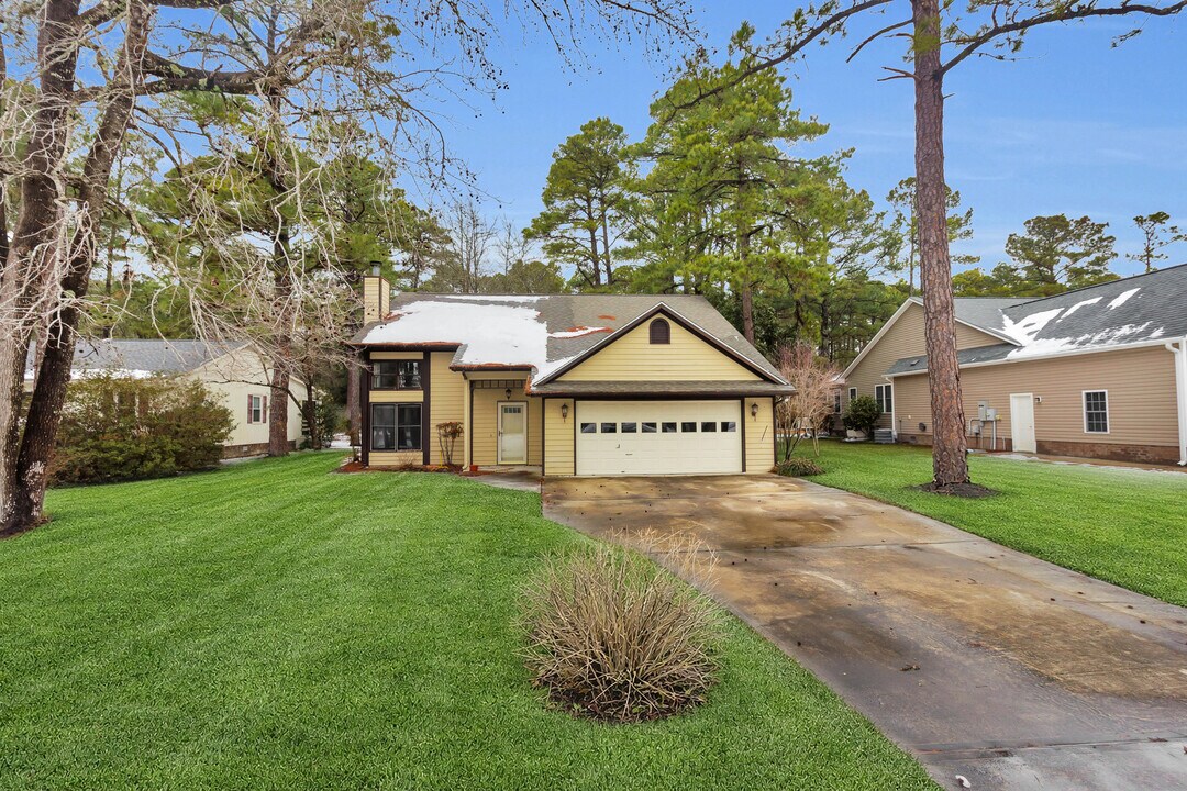 1824 Caracara Dr in New Bern, NC - Building Photo