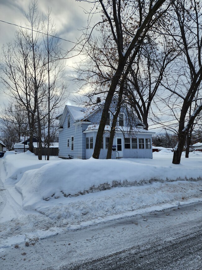 35 Hatten Ave Rentals in Rice Lake, WI