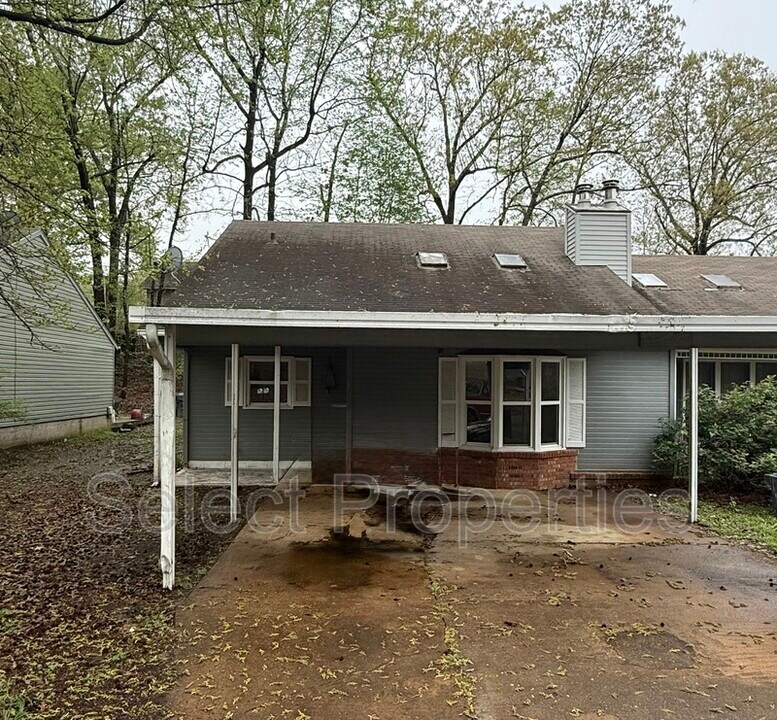 1401 Elmdale Pl in Jonesboro, AR - Building Photo