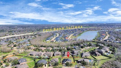 55 Little Rise Dr in Missouri City, TX - Building Photo - Building Photo