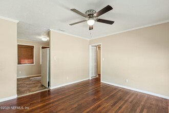 1254 De Paul Dr in Jacksonville, FL - Foto de edificio - Building Photo