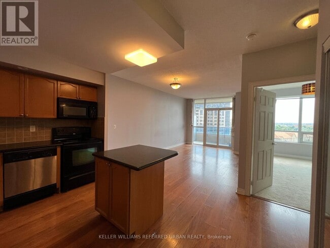 property at 33-933 Cox Blvd