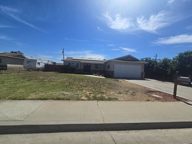 property at 1474 Ashland Dr