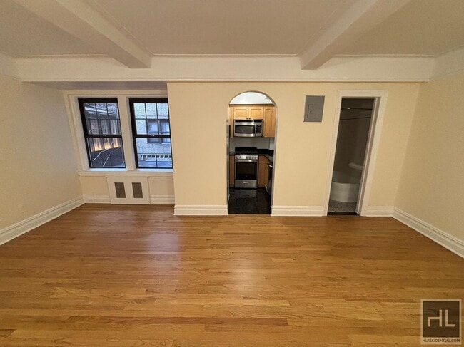 Christopher Street, Unit 1B in New York, NY - Building Photo - Building Photo