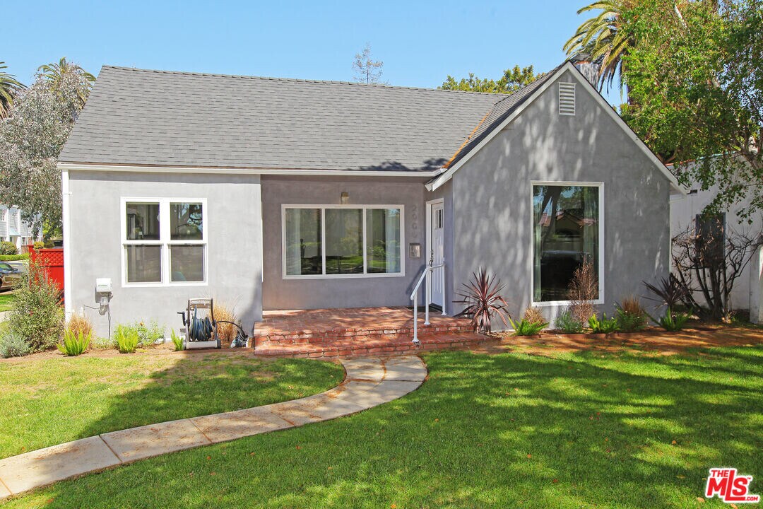 2000 Glendon Ave in Los Angeles, CA - Building Photo