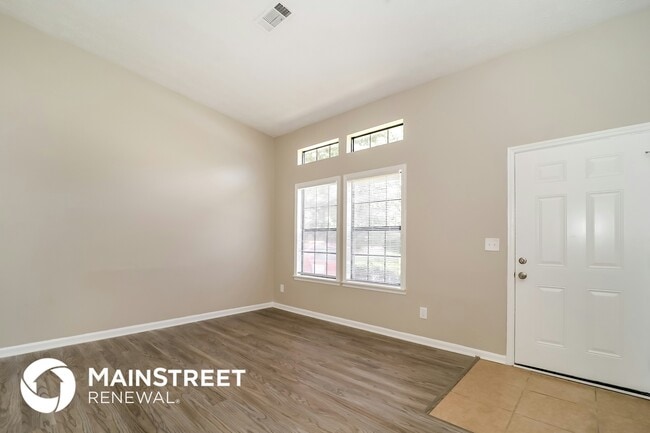 6373 Valley Dale Dr in Riverdale, GA - Building Photo - Building Photo