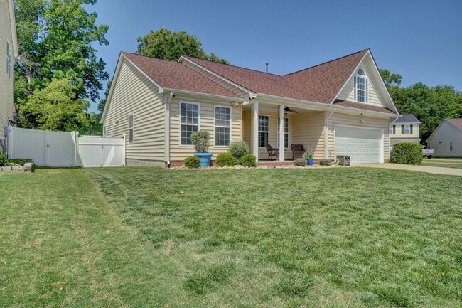 3040 Kempton Park Rd in Suffolk, VA - Building Photo - Building Photo