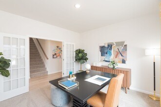 866 Misty Holw Trl in Lawrenceville, GA - Building Photo - Building Photo