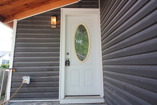 64 Bunting Rd in St Catharines, ON - Building Photo - Building Photo
