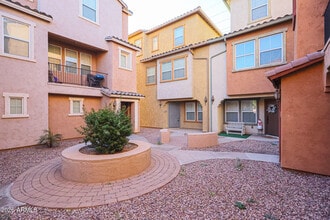 2030 N 78th Glen in Phoenix, AZ - Building Photo - Building Photo