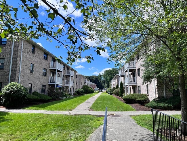 12 Kenmar Dr-Unit -96 in Billerica, MA - Building Photo - Building Photo