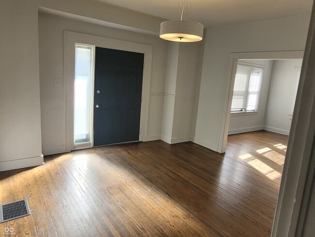 629 Carlyle Pl in Indianapolis, IN - Building Photo - Building Photo