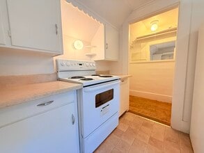 10 Spruce Ave in Claremont, NH - Building Photo - Building Photo