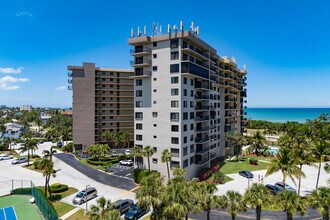 Sea Pointe Towers in Fort Pierce, FL - Building Photo - Building Photo