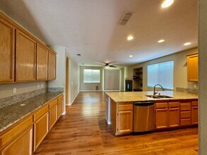 1394 Felton Way in Plumas Lake, CA - Building Photo - Building Photo