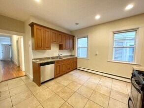 72 Calumet St in Boston, MA - Foto de edificio - Building Photo