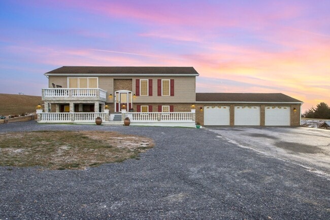 583 Grahams Wood Rd in Carlisle, PA - Building Photo - Building Photo