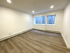 10720-78 78 Ave NW in Edmonton, AB - Building Photo - Building Photo