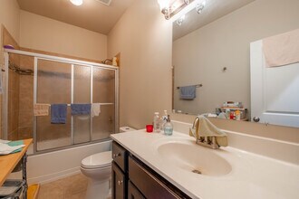 2104 E Broad St, Unit B in Richmond, VA - Foto de edificio - Building Photo
