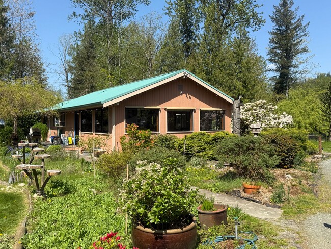 39927 May Creek Rd in Gold Bar, WA - Building Photo - Building Photo