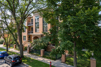 Bedford Court in Madison, WI - Foto de edificio - Building Photo