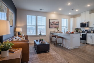 Nova River District in Rome, GA - Foto de edificio - Interior Photo