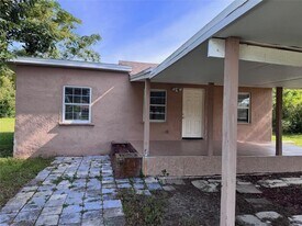 2229 E Welch Rd in Apopka, FL - Building Photo