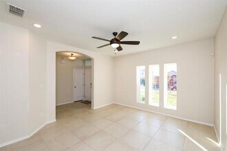 919 Solana St in Laredo, TX - Building Photo - Building Photo