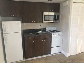1980 Bay Dr in Miami Beach, FL - Building Photo - Building Photo