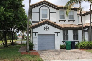 11675 NW 78th Ln in Medley, FL - Building Photo