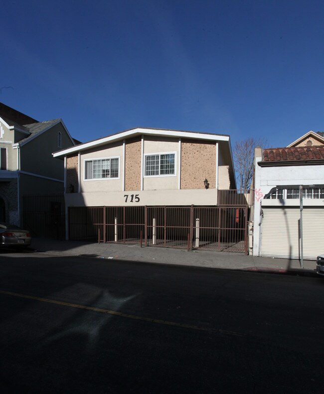 715 Bonnie Brae St in Los Angeles, CA - Building Photo - Building Photo