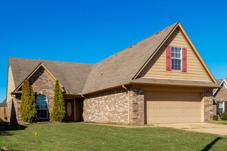 5733 Fawn Dr in Southaven, MS - Foto de edificio - Building Photo