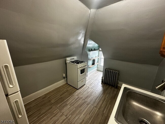 108 Shanley Ave in Newark, NJ - Building Photo - Building Photo