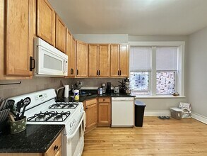 2136 W Chicago in Chicago, IL - Building Photo - Building Photo